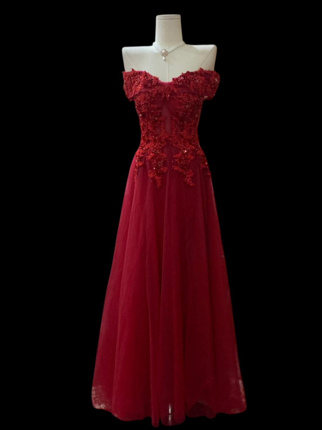 Off-the-Shoulder Red Prom Dress With Appliques A-Line Tulle Evening Dress