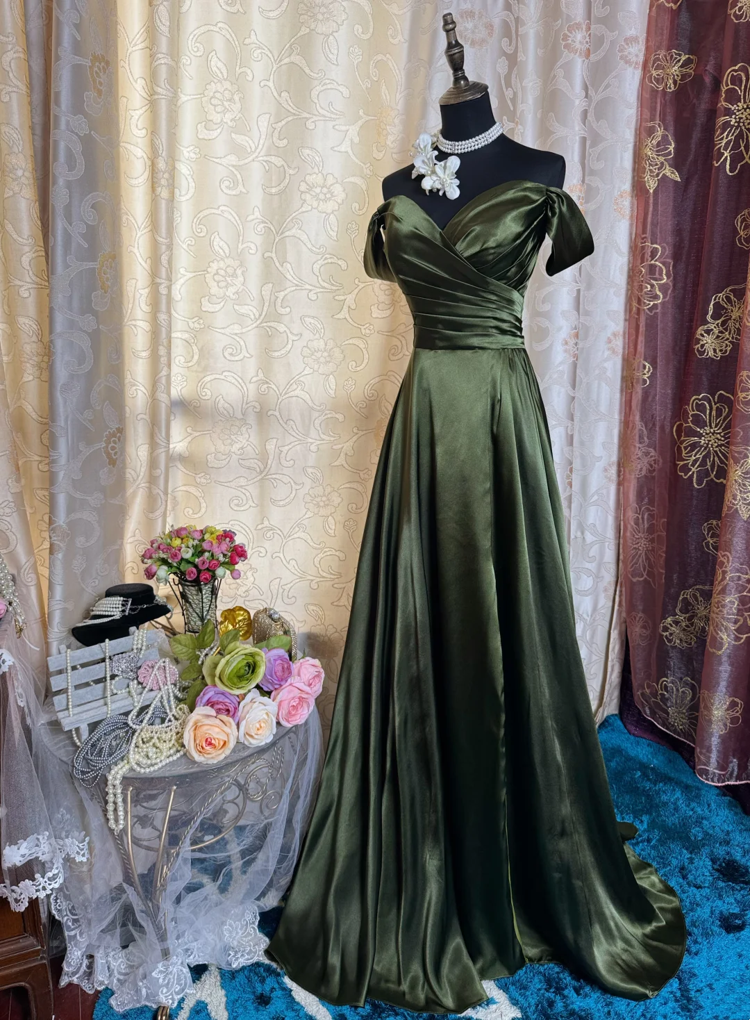 Off-the-Shoulder Green Satin Prom Dress A-Line Slit Evening Dress