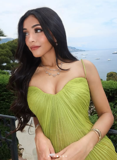 Sexy Green Long Prom Dress Spaghetti Straps Evening Gown Y7925 - View 5 | VelvetHem