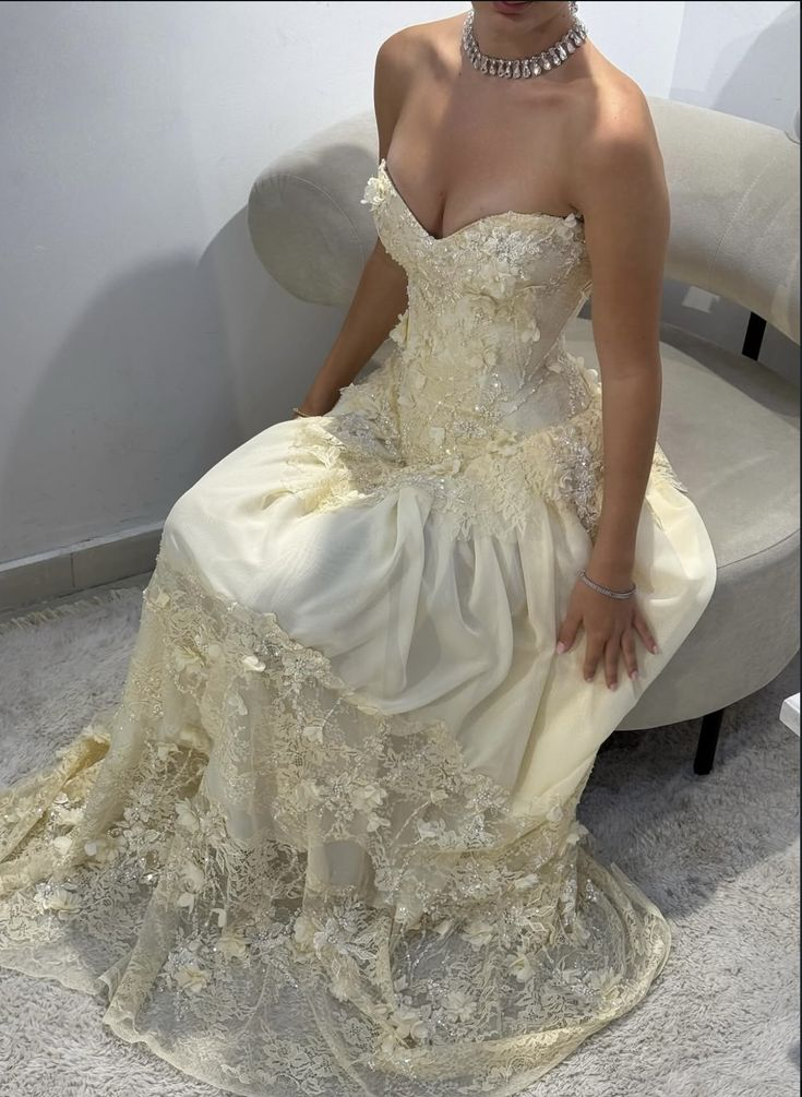 Elegant Yellow Sweetheart Neck Chiffon Lace Appliques Long Prom Dress Birthday Party Gown - View 2 | FashionDia
