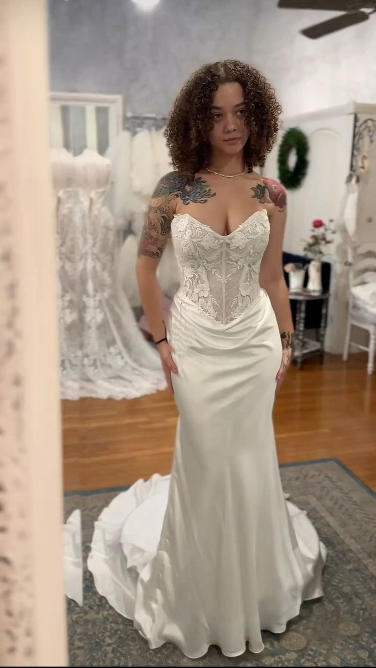 Elegant Strapless White Lace Satin Mermaid Evening Dress Long Wedding Guest Dress Party Dress
