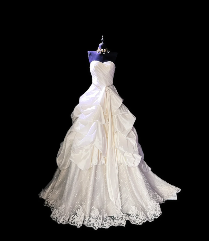Gorgeous Strapless Satin Lace Pleated White Formal Wedding Dress Long Bridal Dress