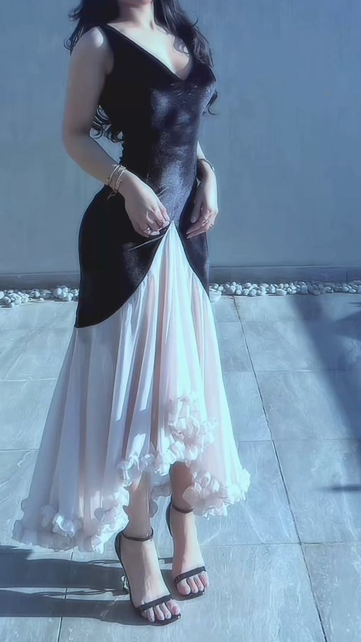 Classy V-Neck Black Velvet White Chiffon Pleated Mermaid Evening Dress Long Wedding Guest Dress - FashionDia