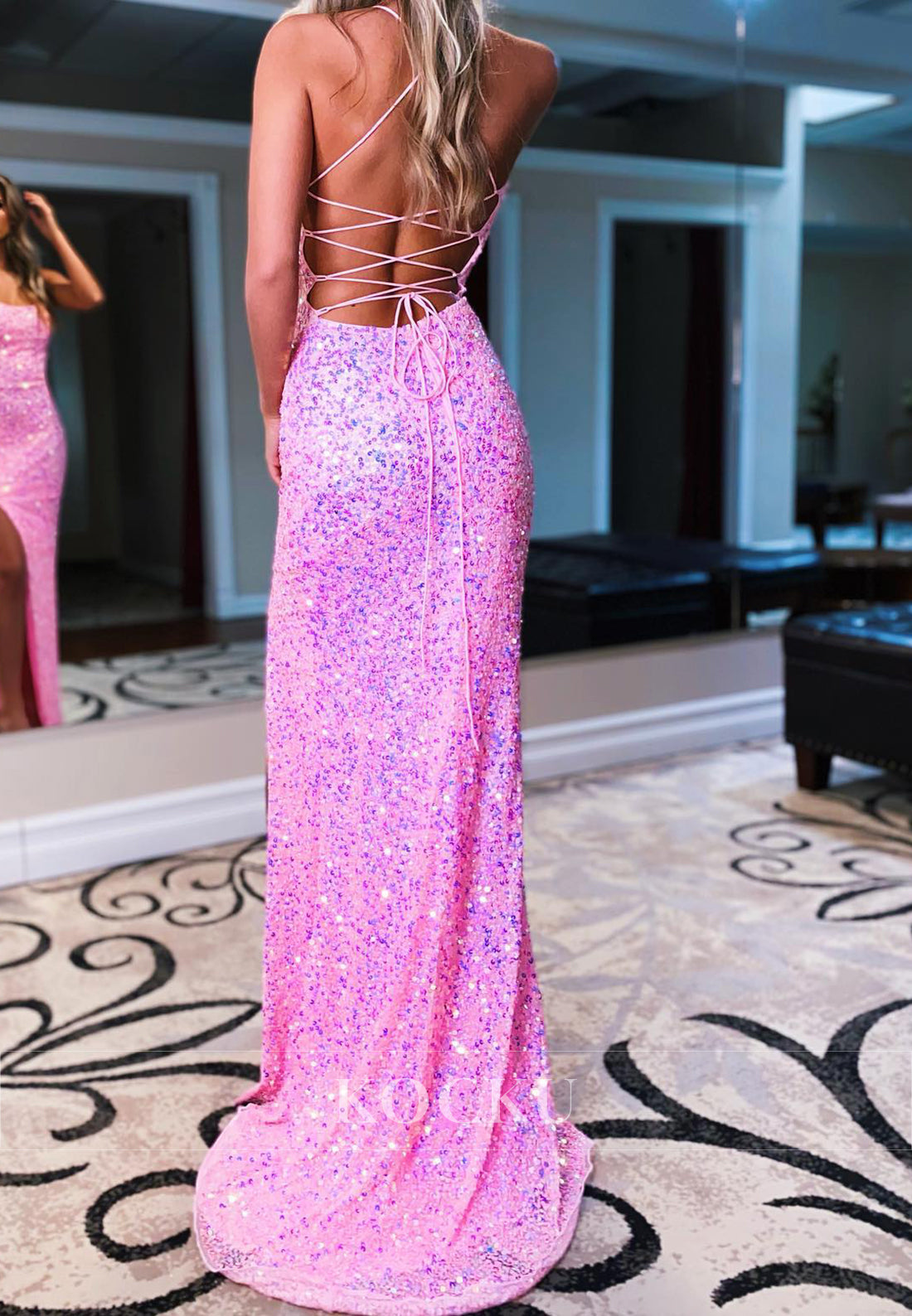 Stunning Sccop Neck Spaghetti Straps Sheath Sequin Party Prom Dress with Slit