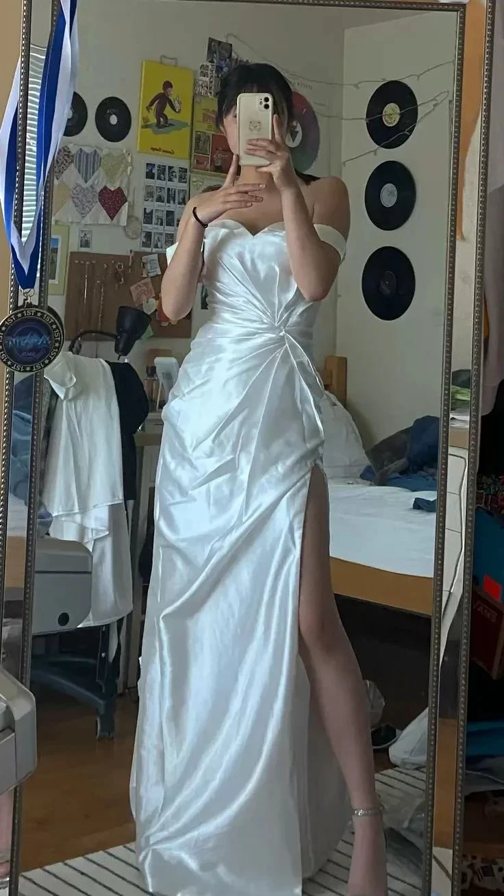 Stunning Off The Shoulder White Wedding Dress,White Bridal Dress (ZD13676)