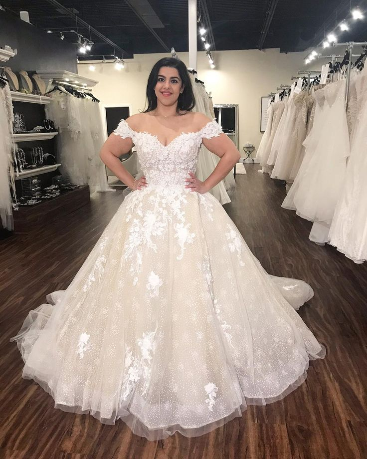Charming Off The Shoulder Tulle Appliques Wedding Dress