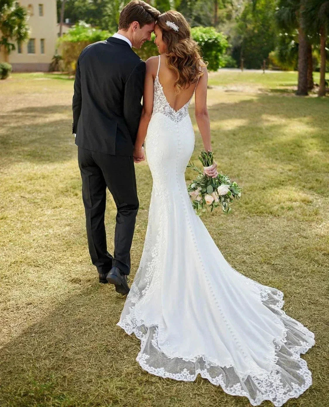 Lace Mermaid Wedding Dresses Spaghetti Straps Sexy V-Neck Backless Appliques Sleeveless Button Long Bride Gown Train Real Photos (ZD13304)