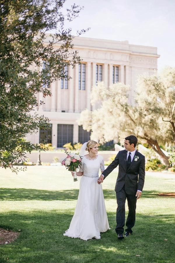 Lace A-Line Beading Ivory Half Sleeve Wedding Dress (ZD16055)