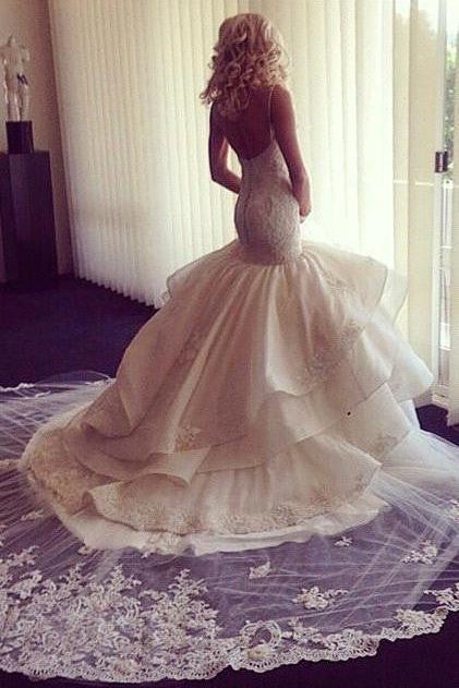 Latest Mermaid Tiered  Bridal Gown Elegant Lace Wedding Dress CE0160