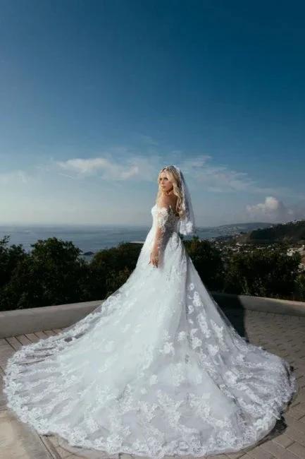 Long Sleeves Sweetheart A-Line Princess Wedding Dress with Lace (ZD15720)