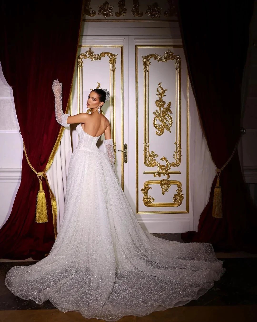 Luxurious Long Ivory V-neck Mermaid Sleeveless Sequined Beading Wedding Dress With Detachable Train (ZD15651)