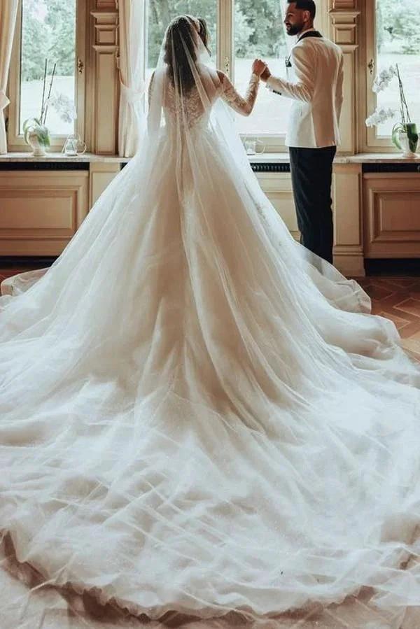 Luxurious Long White Scoop Neck A-Line Tulle Lace Wedding Dress With Sleeves (ZD14487)