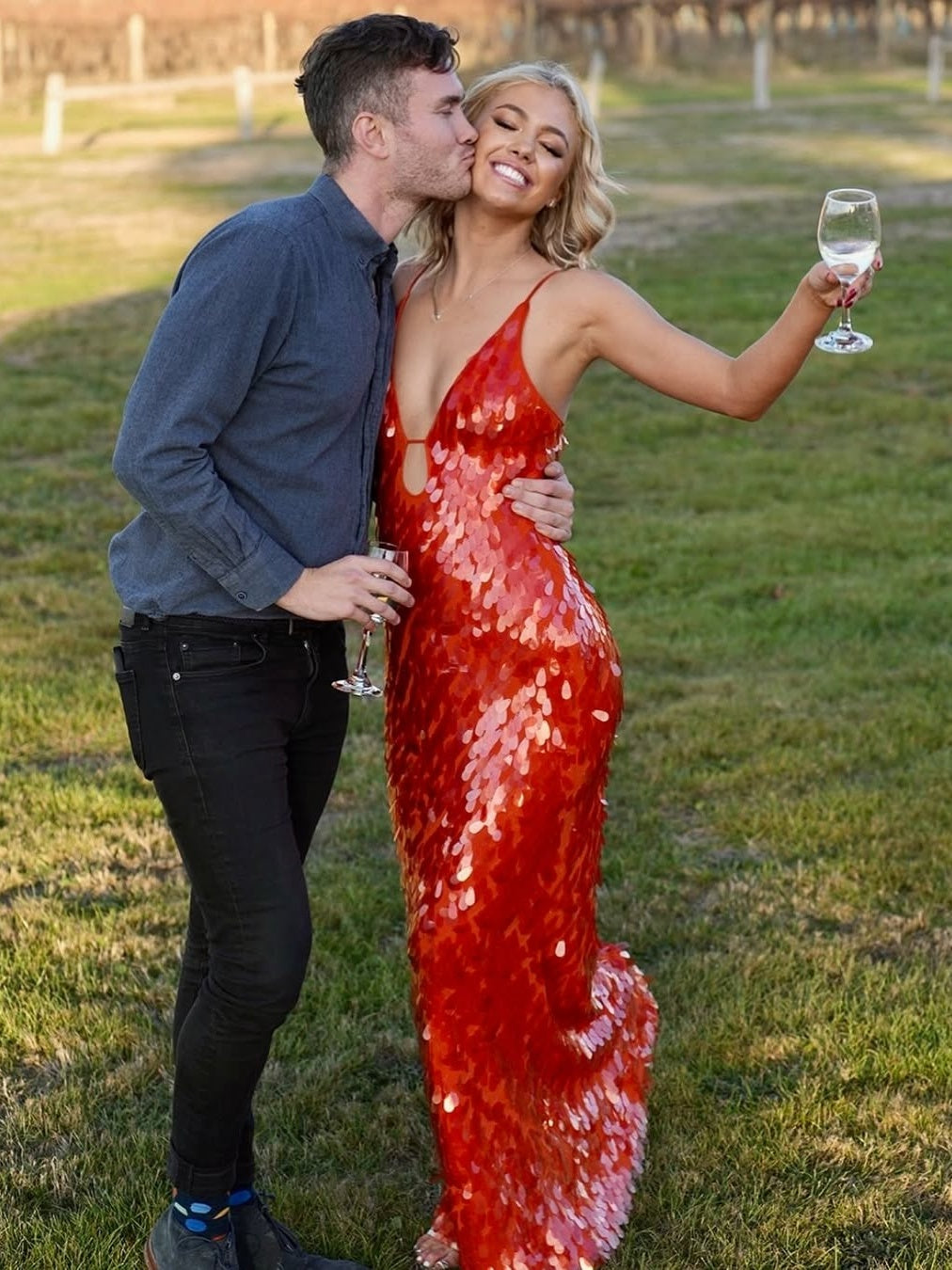 Luxurious Mermaid Spaghetti Straps Red Sequins Long Prom Dress