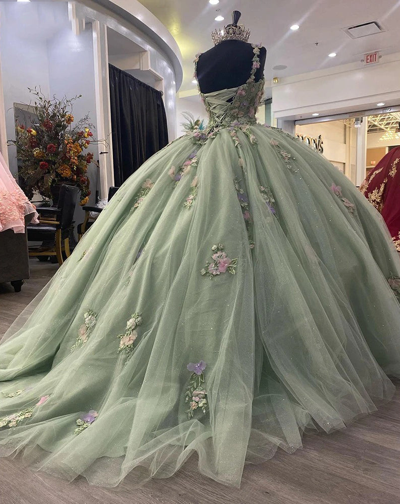 Luxury Ball Gown Sweetheart Neck Spaghetti Straps Flower Lace Appliques Beaded Sage Green Tulle Quinceanera Dress Princess Gown For Sweet 16