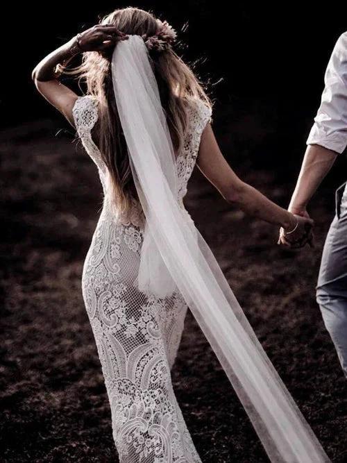 Cap Sleeve Sheath Boho Wedding Dresses Vintage Lace Rustic Wedding Dress (ZD13995)