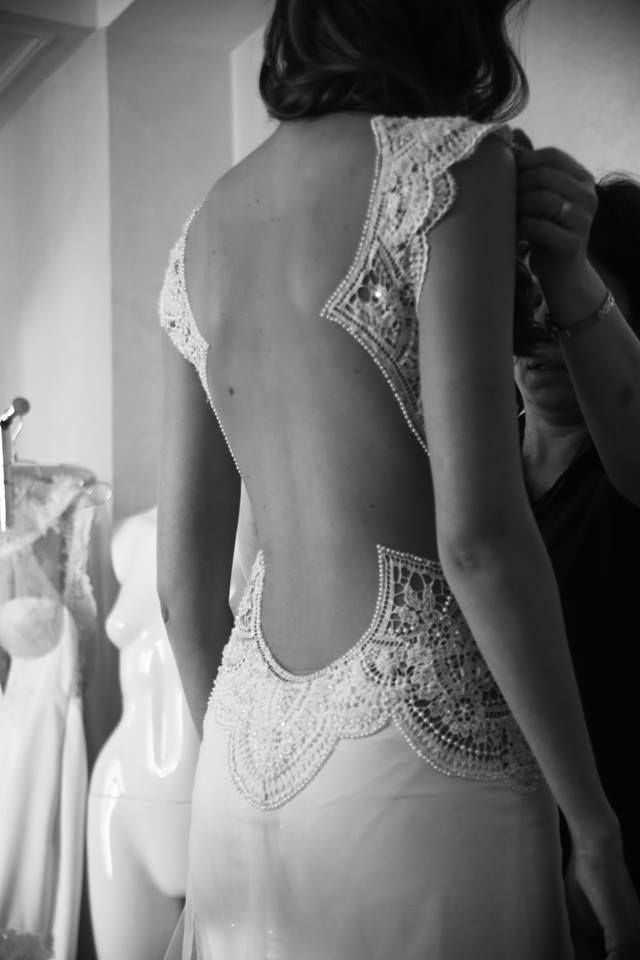 New Arrival Sexy Lace Bridal Gowns Open Back Sleeveless Summer Beach Wedding Dresses