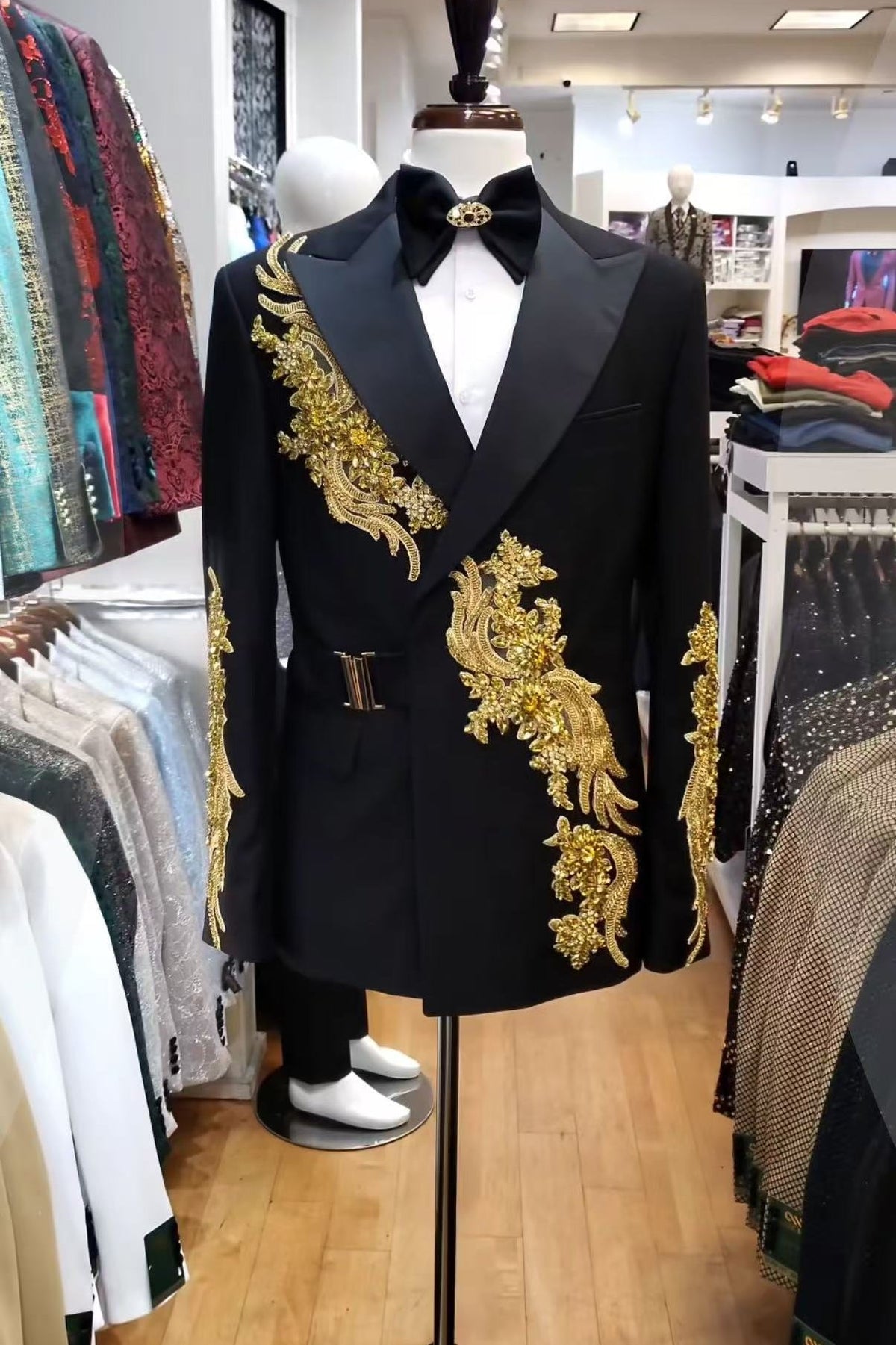 New arrival Black Prom Men Suit Notch Label With Gold Gem