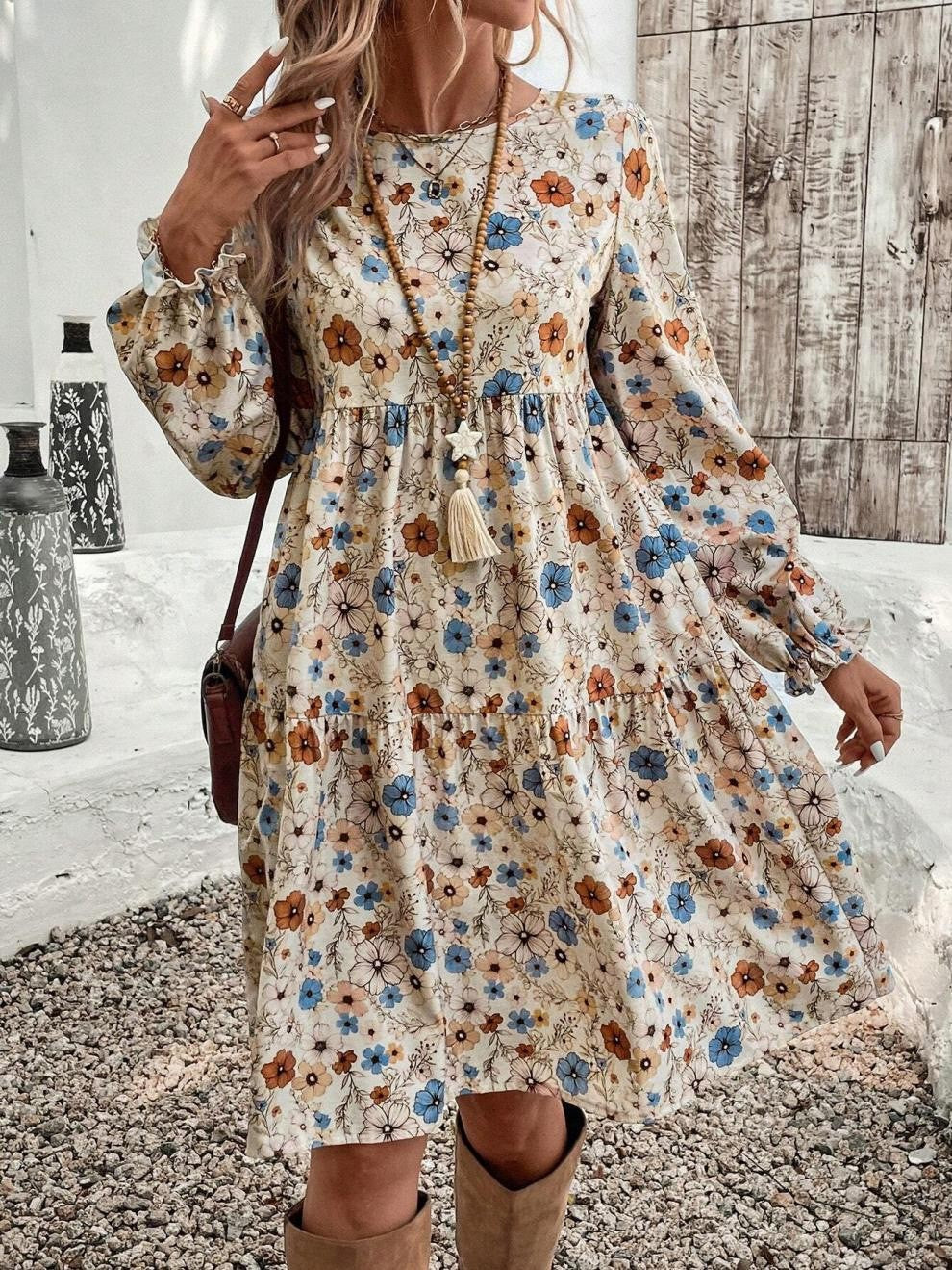 Pilar Chic Women's Floral Dress with Romantic Cut and Long Sleeves Boutique Collection