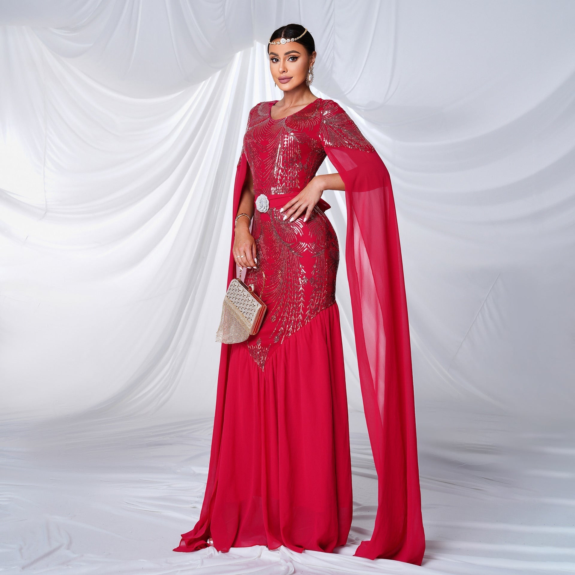 Round neck sequined hip-hugging mermaid evening dress