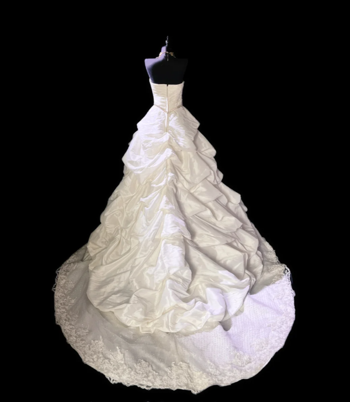 Gorgeous Strapless Satin Lace Pleated White Formal Wedding Dress Long Bridal Dress