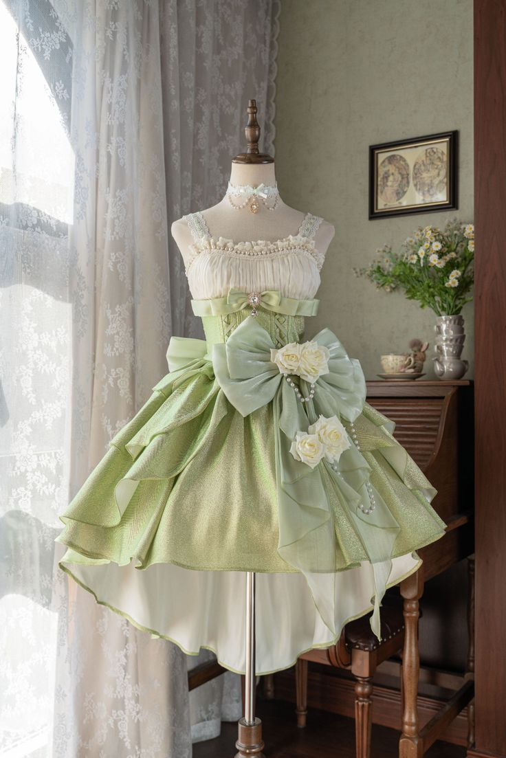 Cute Green Straps Satin A-Line 15th Birthday Outfits Short Prom Dress With Bow - FashionDia