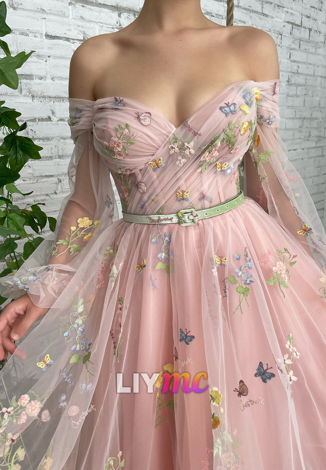 Off-Shoulder Long Sleeves Floral Appliques Formal Dress A-Line Party Dress