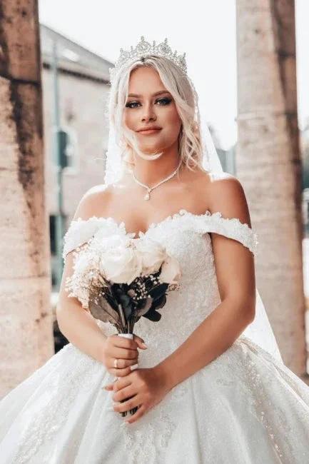 Off-The-Shoulder Sweetheart Stain Ball Gown Wedding Dress with Appliques (ZD15724)