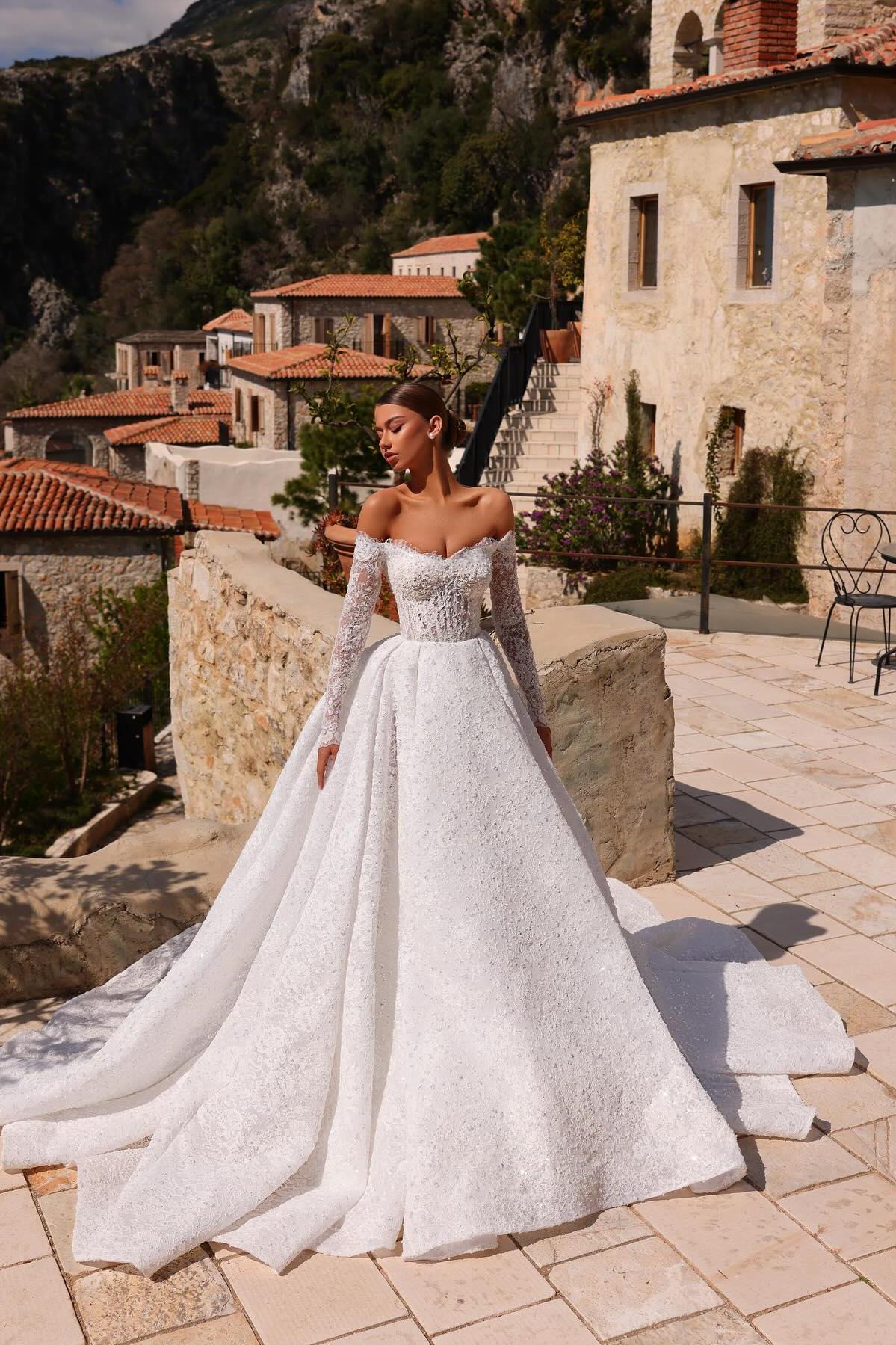 Off The Shoulder Wedding Dress Ball Gown Beaded Lace Appliques Bridal Gown