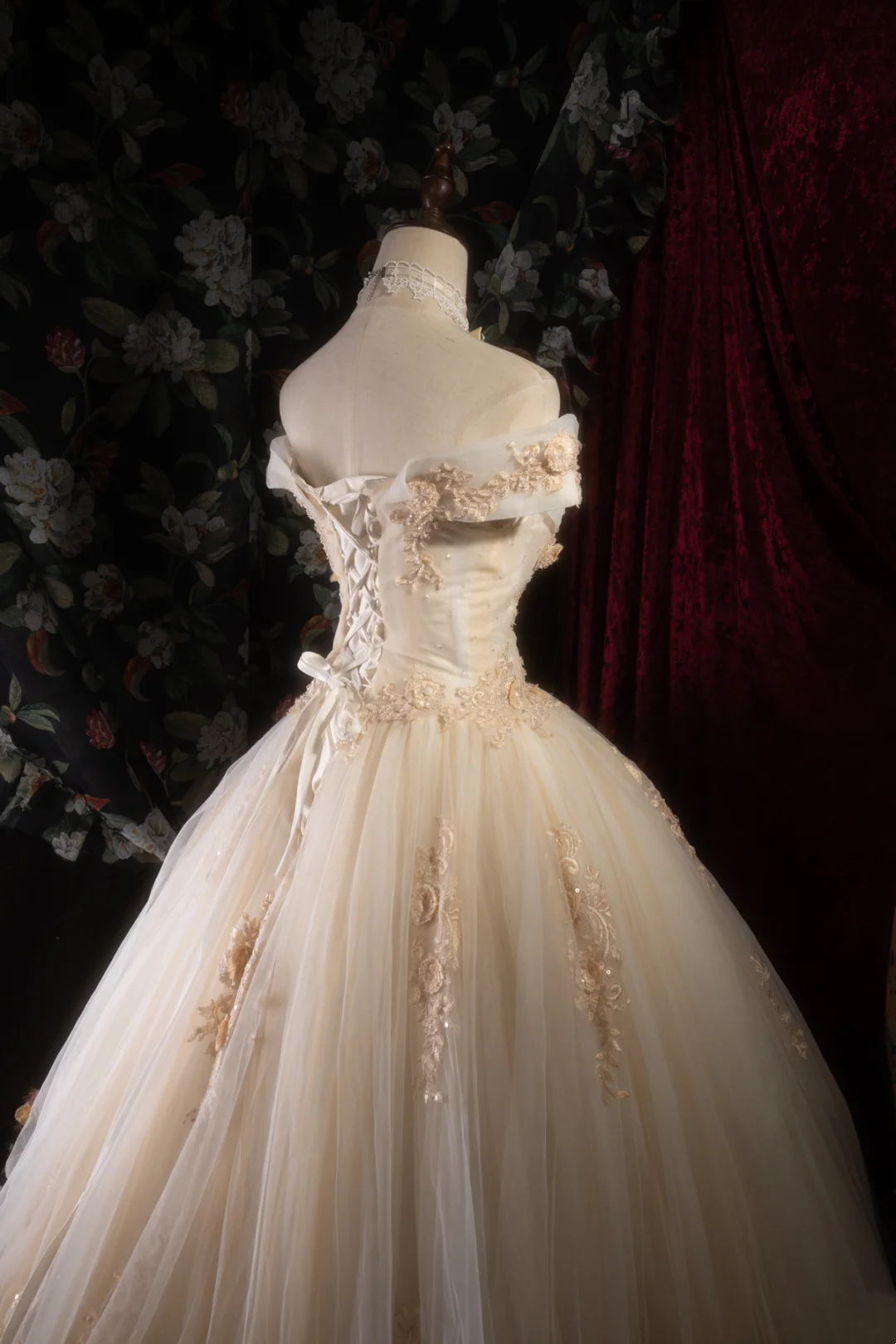 Off-the-Shoulder Ball Gown Quinceanera Dresses Sweet 16 Birthday Gown