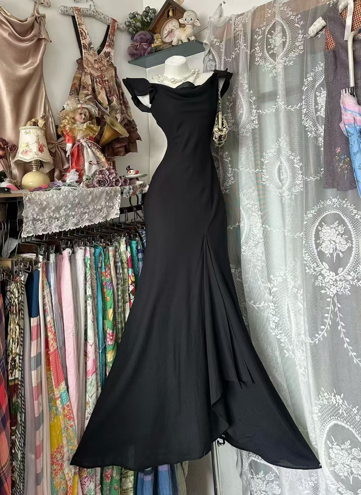 Off-the-Shoulder Black Mermaid Prom Dress Ruffled Evening Dress