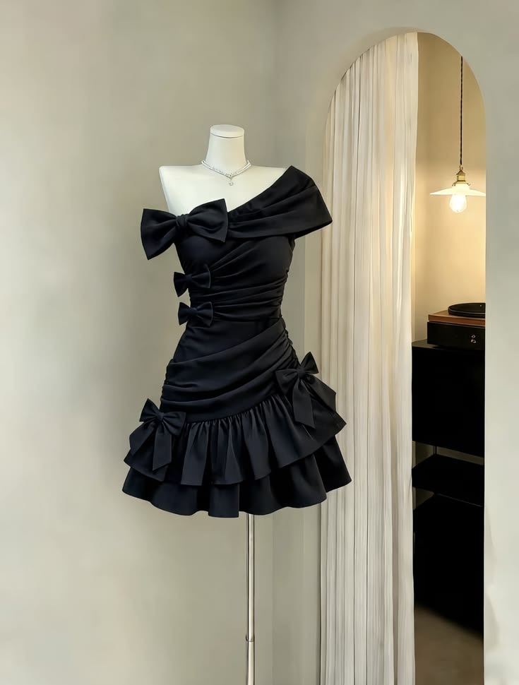 Off-the-Shoulder Black Short Homecoming Dress A-Line Birthday Outfit