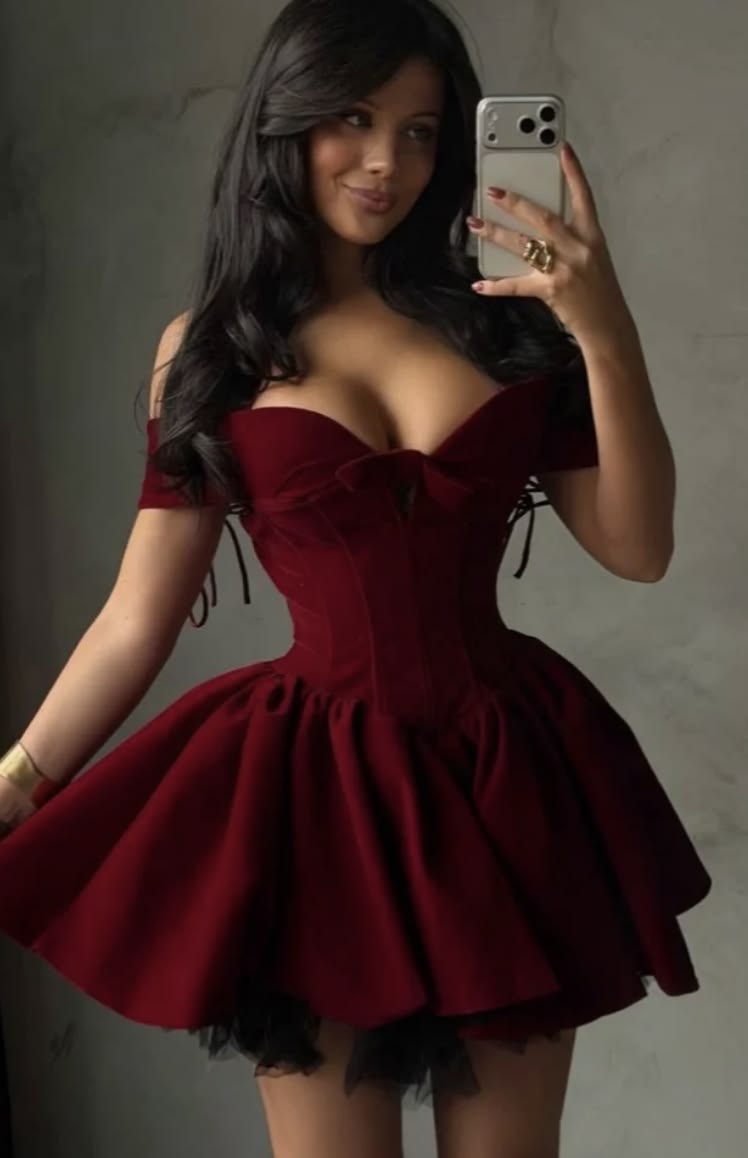 Off-the-Shoulder Burgundy Short Birthday Dress A-Line Homecoming Dress