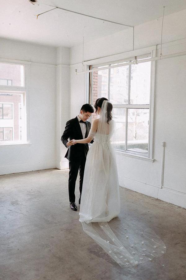 Off The Shoulder Satin Lace Split Wedding Dress With Long Veil (ZD16199)