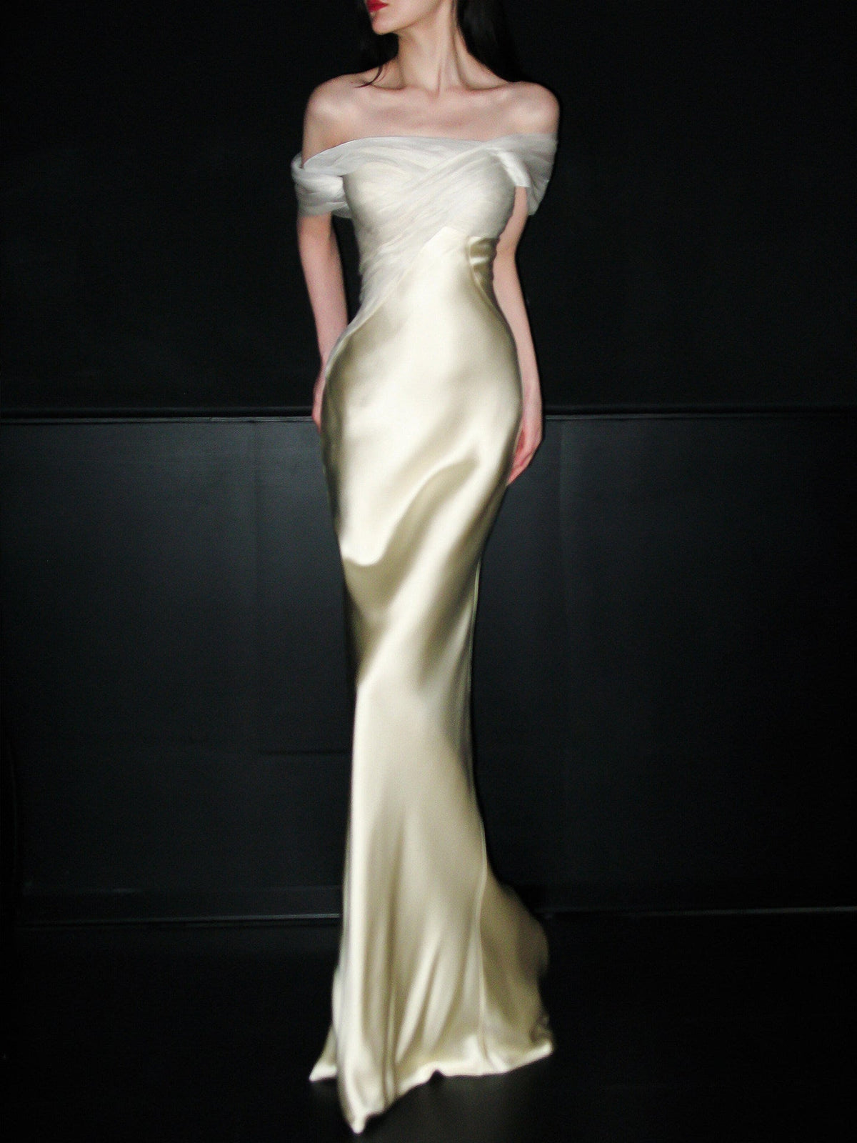 Off-the-Shoulder Satin Mermaid Prom Dress Light Champagne Evening Dress