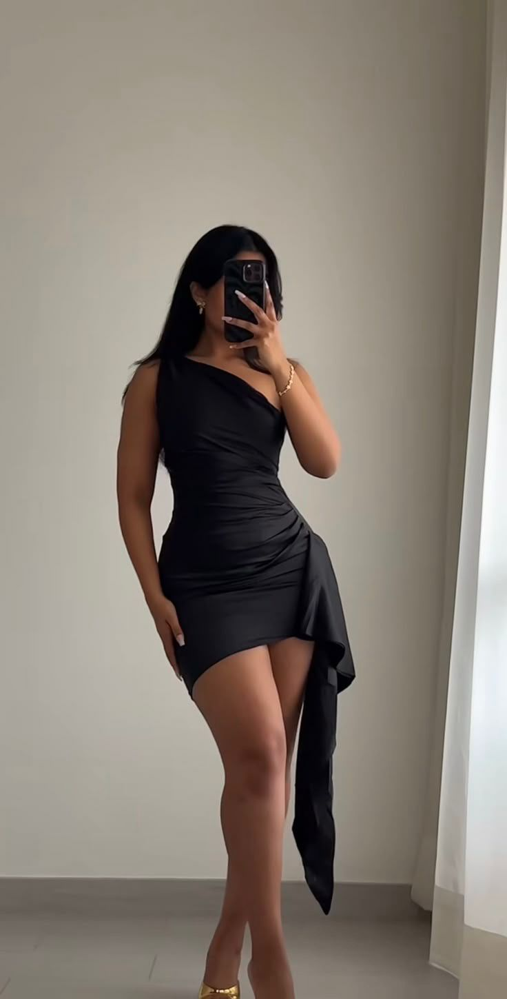 One-Shoulder Black Sheath Satin Homecoming Dress