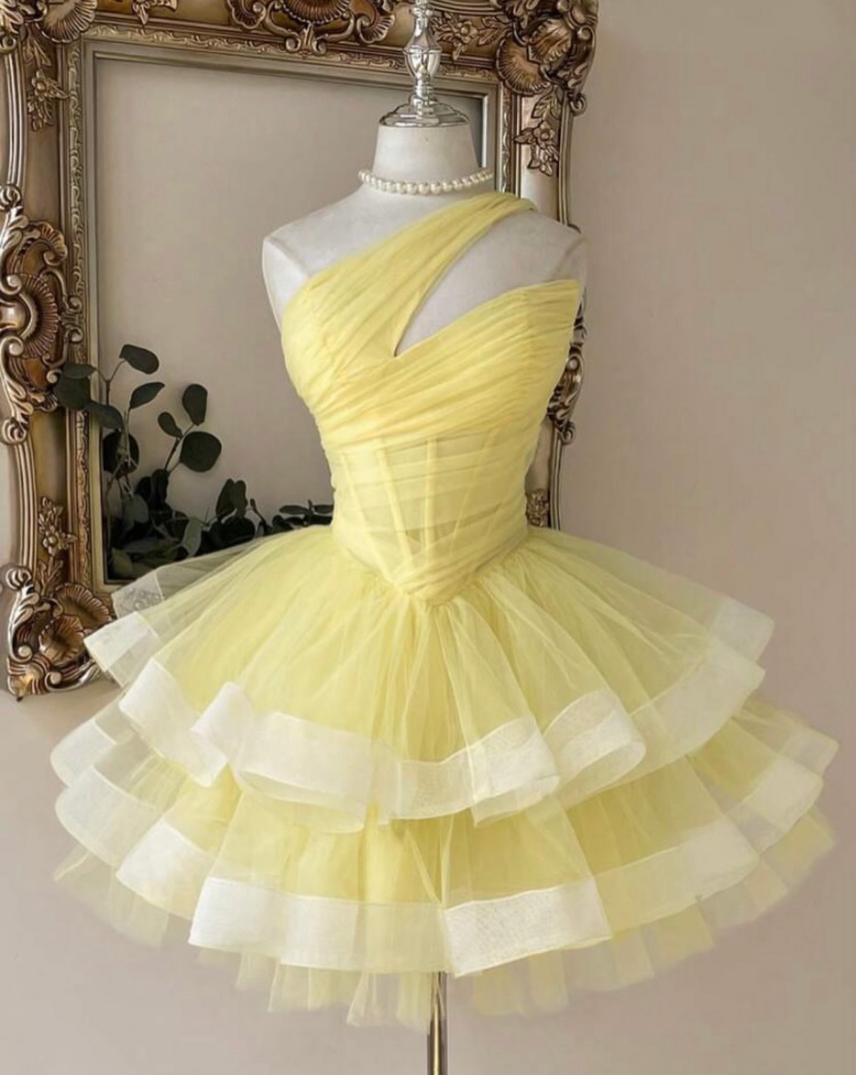 One-Shoulder Yellow Tulle Homecoming Dress Short Dress