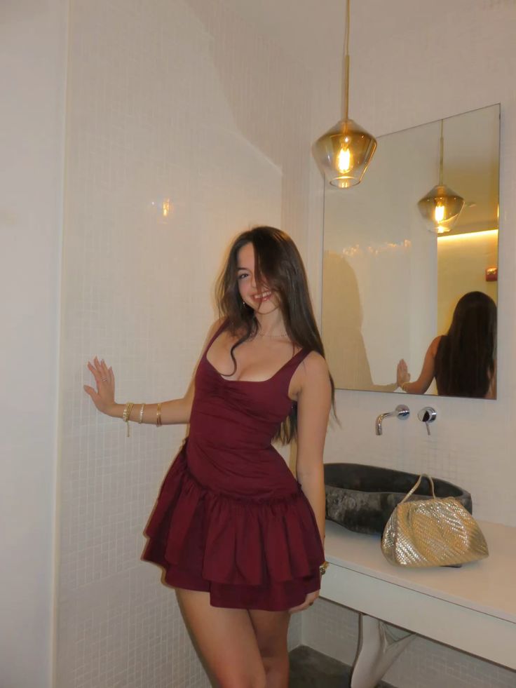 Sweet Burgundy Multi-layered Lotus Leaf Skirt A-line 17th Birthday Homecoming Dress