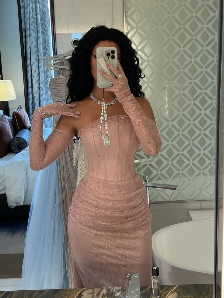 Retro Pink Mermaid Strapless Lace Long Prom Dress Evening Dress