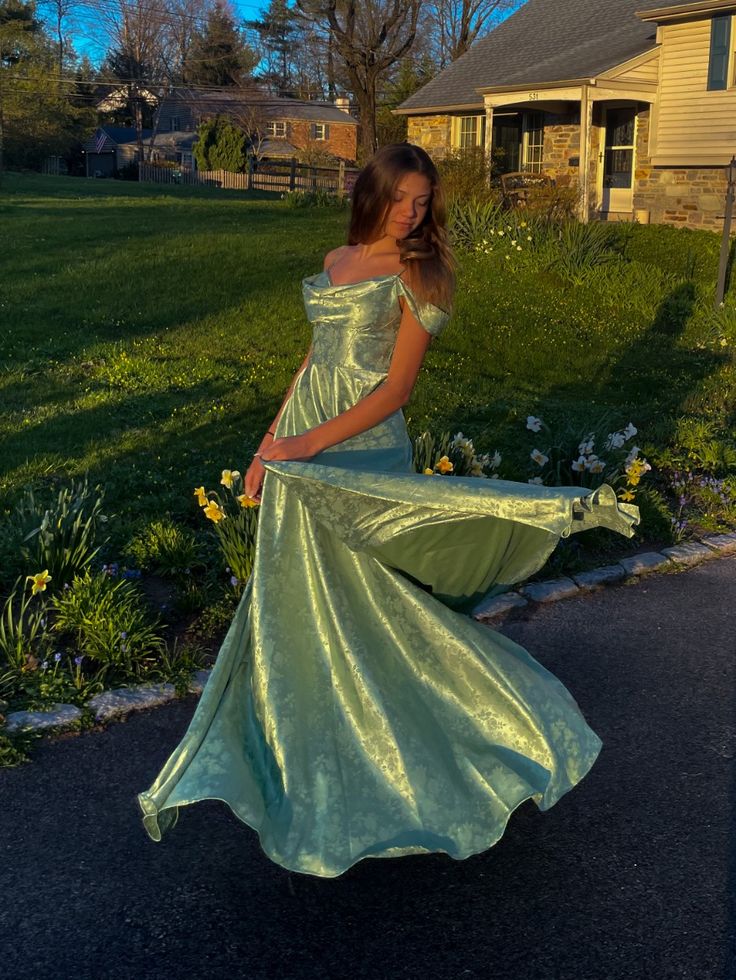 Elegant Green A-line Off-the-Shoulder Jacquard Satin Long Prom Dress Evening Dress
