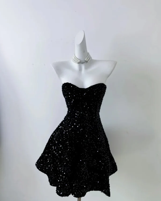 Charming A Line Strapless Sequin Homecoming Dress Black Short Graduation Dress 18th Birthday Party Dress S912
