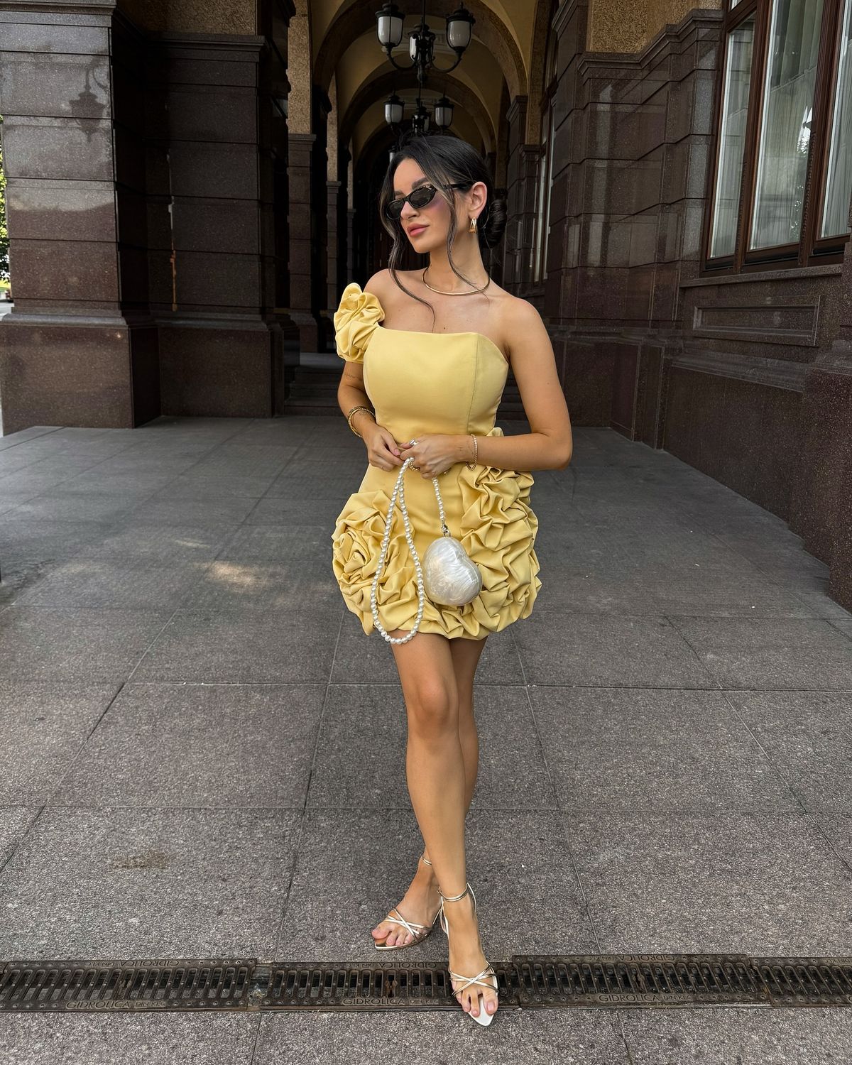 Elegant Yellow One-shoulder Flower Bud Pleated Waist 17th Birthday Homecoming Dress