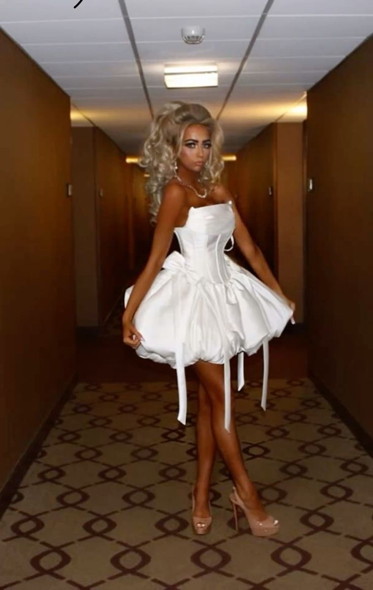 Sweet Princess White Tube Top Satin High Waist Bow Bud 17th Birthday Homecoming Dress