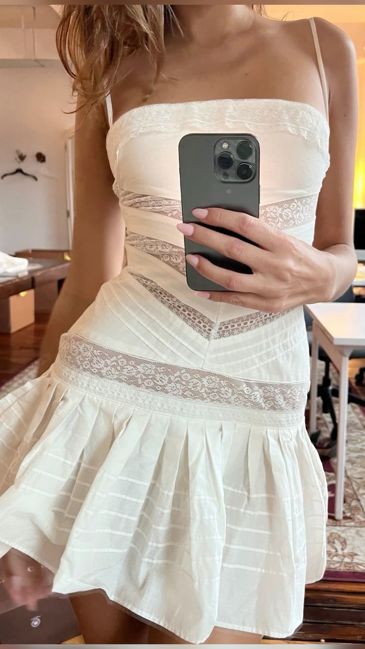 Sweet White Spaghetti Strap Lace Patchwork Waist Mini Birthday Party Homecoming Dress