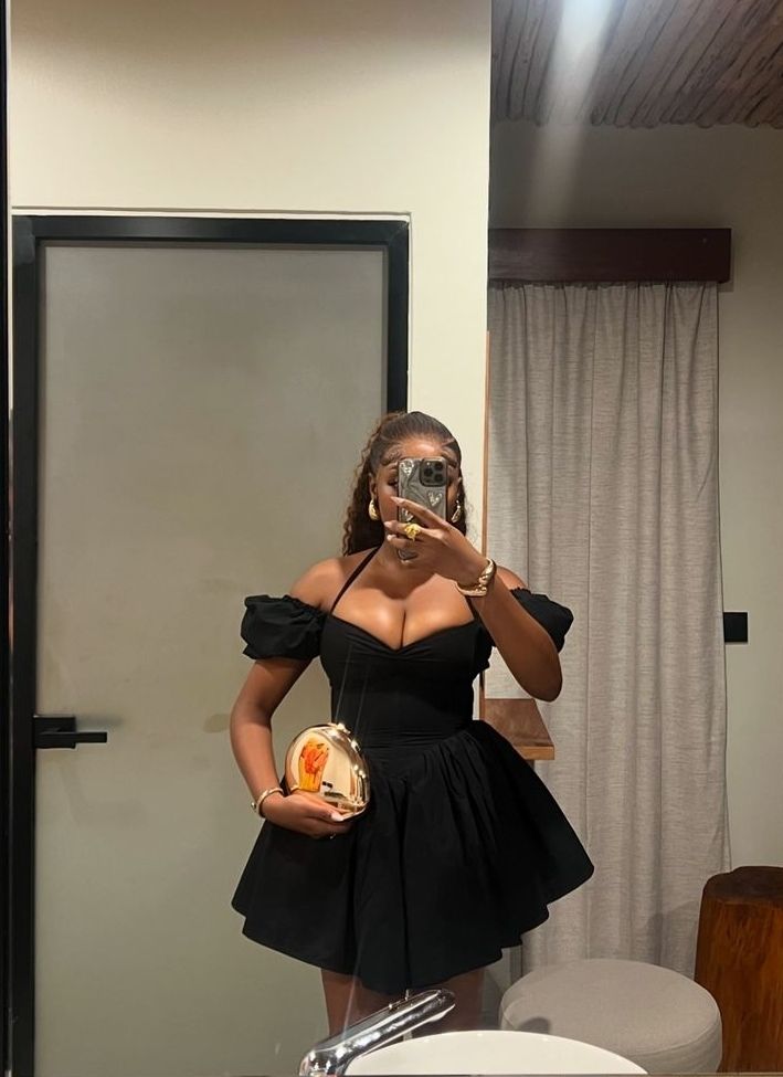 Elegant Halterneck Black Satin A-line Off-the-shoulder Birthday Dress Homecoming Dress