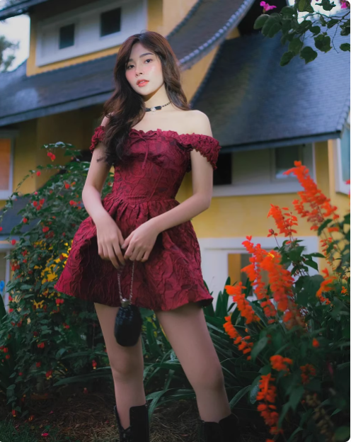 Sweet Burgundy Jacquard Shoulder Strap Waist A-line 17th Birthday Homecoming Dress