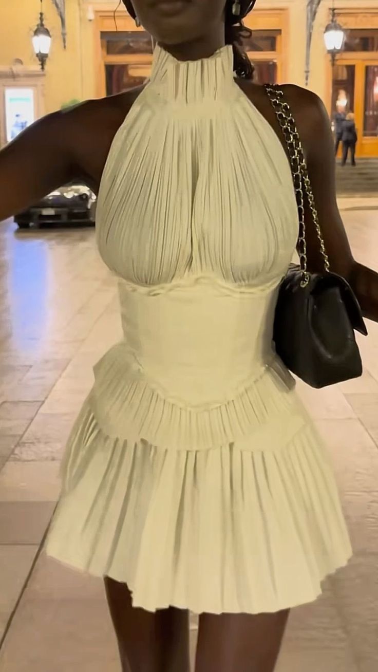 Design Ivory Halterneck Sleeveless Waist Pleated Birthday Dress Homecoming Dress