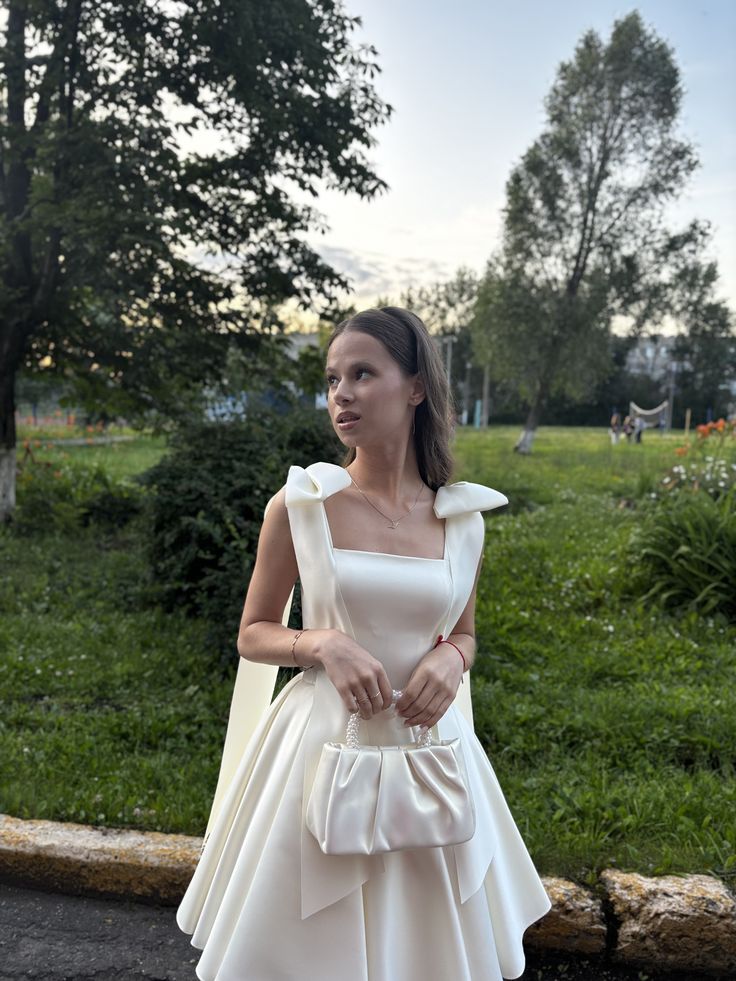Elegant White Bow Strap Satin A-line Birthday Party Homecoming Dress