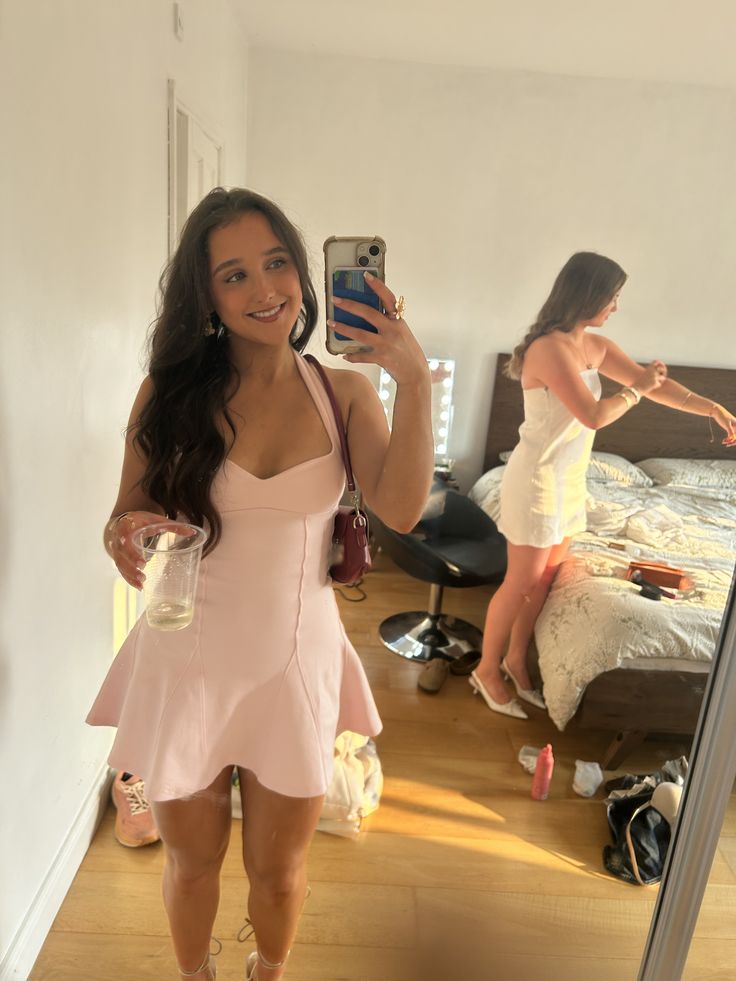 Sweet Pink Halter Neck Waist A-line 17th Birthday Homecoming Dress