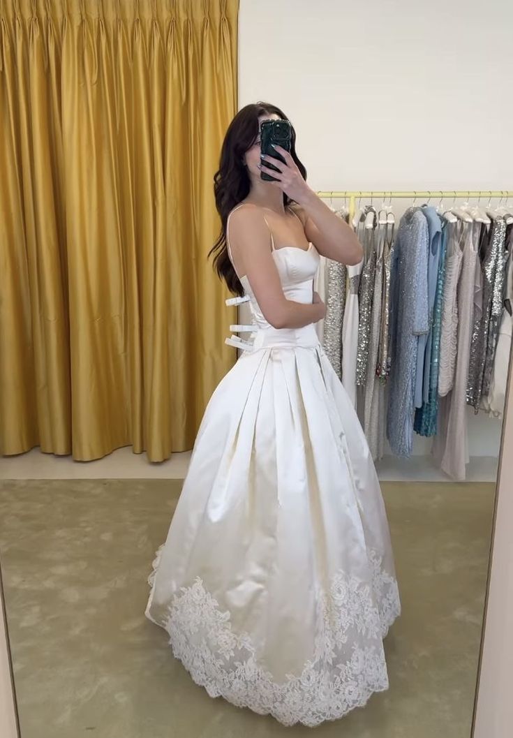 Elegant Ivory A-Line Spaghetti Strap Lace Hem Satin Wedding Dress cc5242