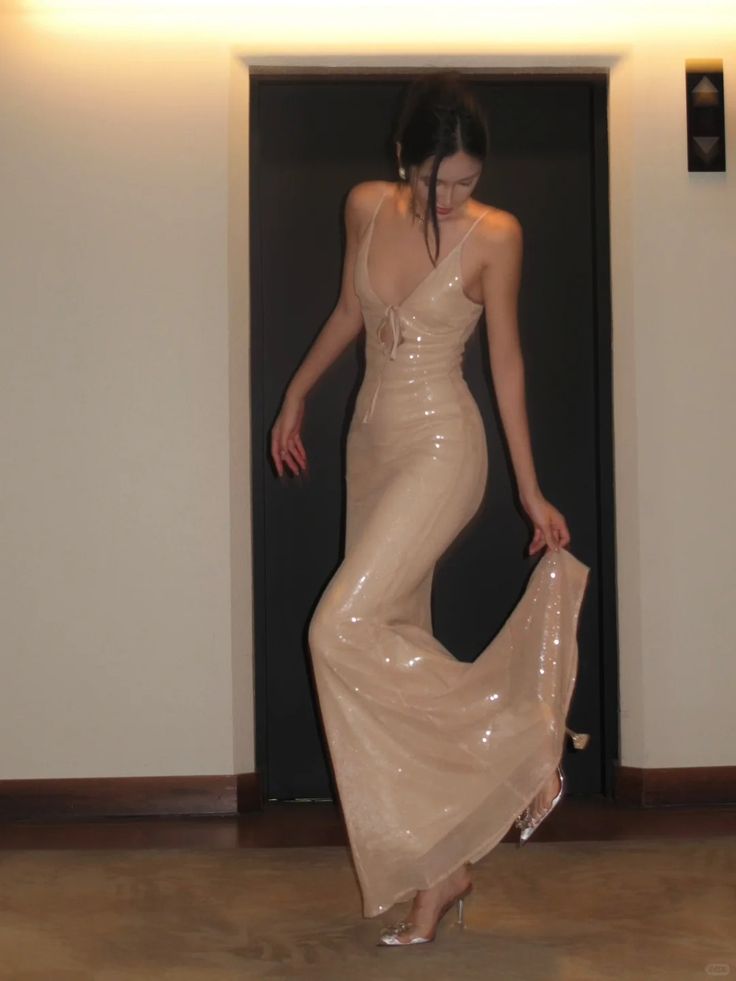 Sexy Shining Nude Apricot Mermaid Deep V Spaghetti Strap Sequin Long Prom Dress Evening Dress